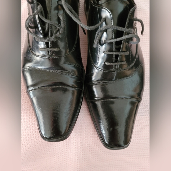 Prada Men Dressing Shoes - Picture 9 of 16